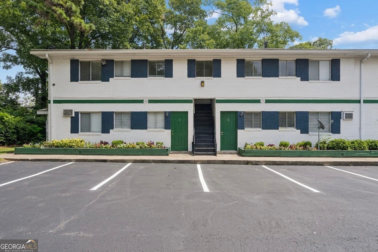 2 bedroom, 1 bathroom, 750 sq ft apartment for rent at 4855 College Street 7, Forest Park, GA 30297 for $1,175 a month — photo 2