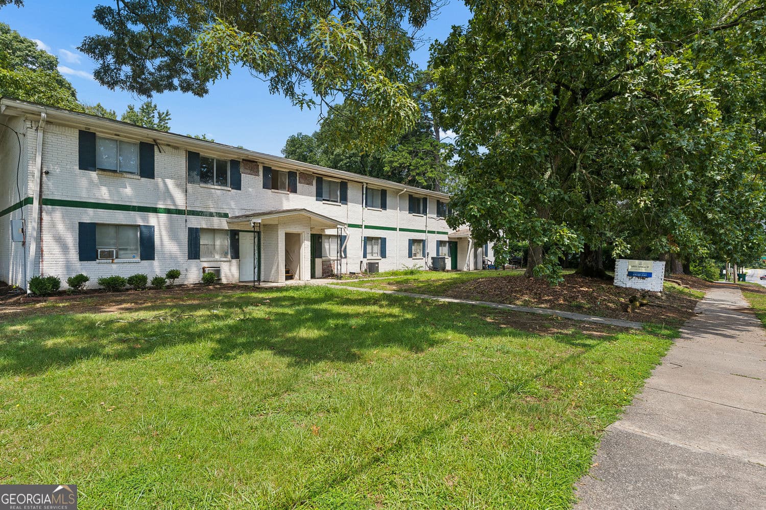 2 bedroom, 1 bathroom, 750 sq ft apartment for rent at 4855 College Street 7, Forest Park, GA 30297 for $1,175 a month — photo 1 of 17