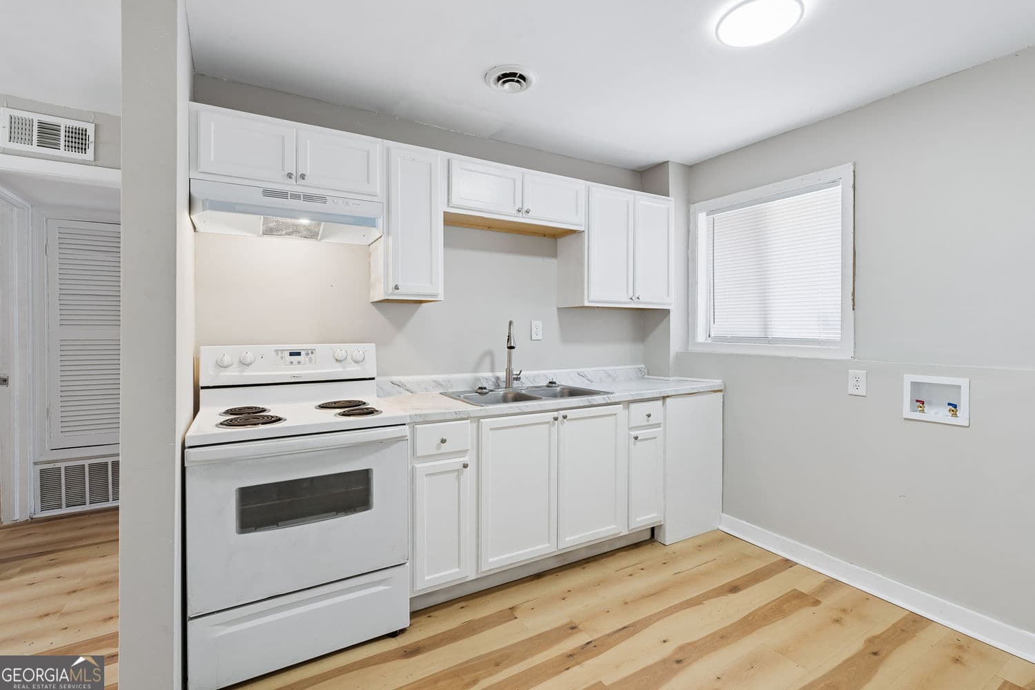 2 bedroom, 1 bathroom, 750 sq ft apartment for rent at 4855 College Street 7, Forest Park, GA 30297 for $1,175 a month — photo 5