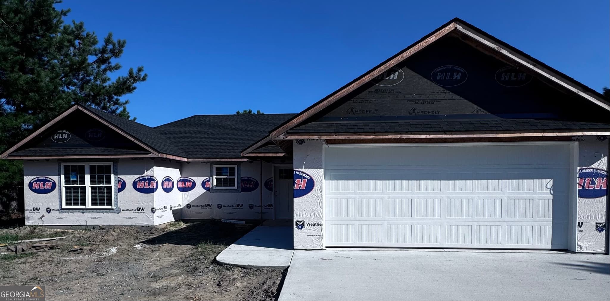 3 bedroom, 2 bathroom, 1,360 sq ft single family residence for sale at 63 Crestview Lane, Claxton, GA 30417