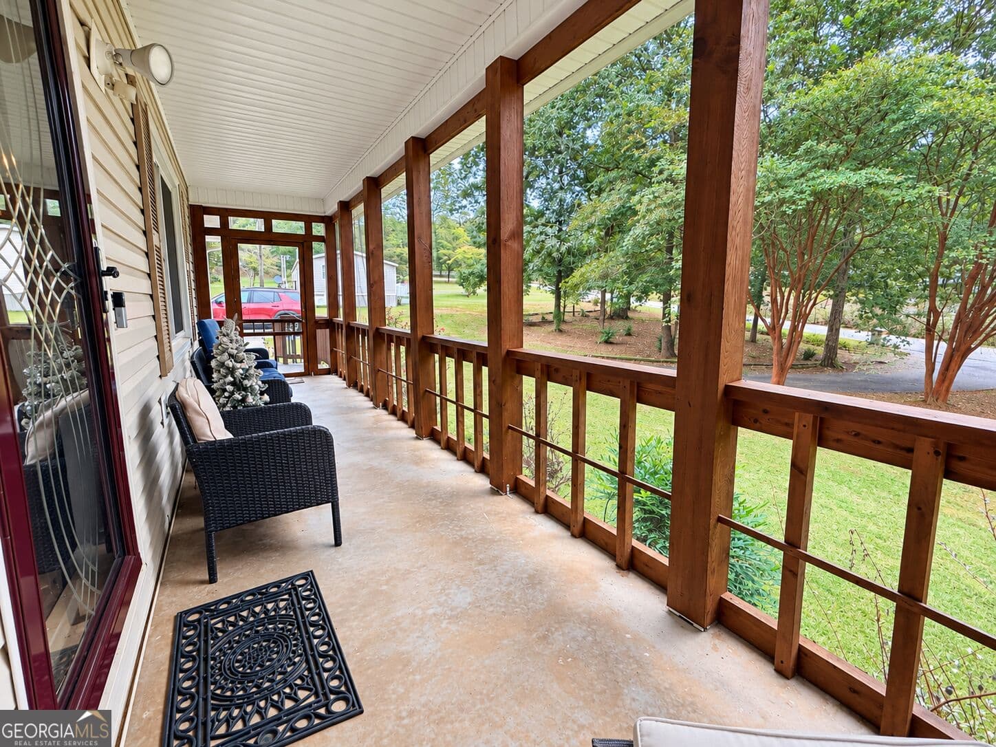 5 bedroom, 3 bathroom, 3,258 sq ft single family residence for sale at 4952 Rilla Road, Gainesville, GA 30506 — photo 2