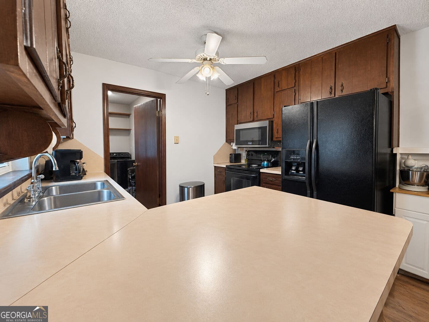 5 bedroom, 3 bathroom, 3,258 sq ft single family residence for sale at 4952 Rilla Road, Gainesville, GA 30506 — photo 6