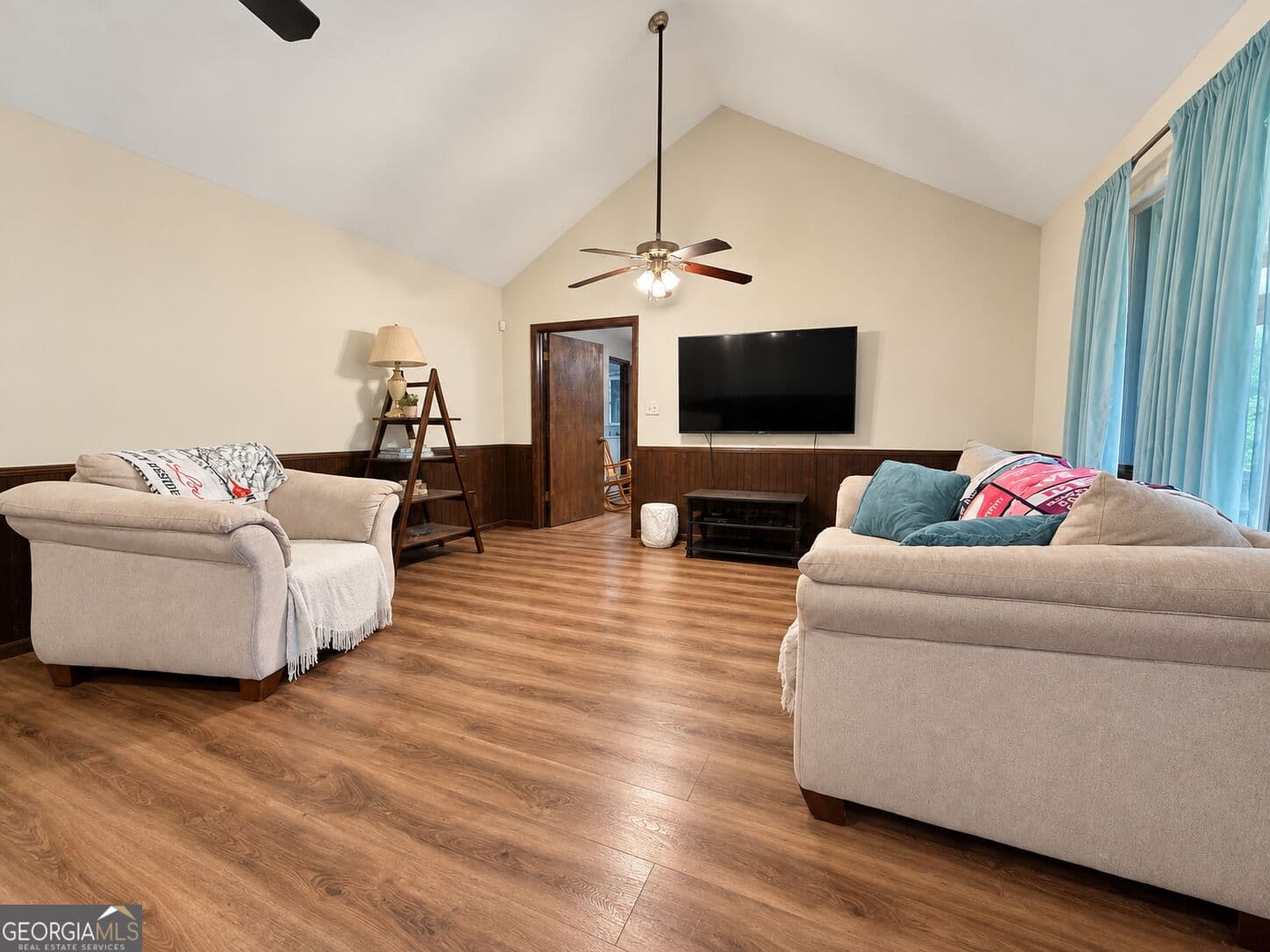 5 bedroom, 3 bathroom, 3,258 sq ft single family residence for sale at 4952 Rilla Road, Gainesville, GA 30506 — photo 3
