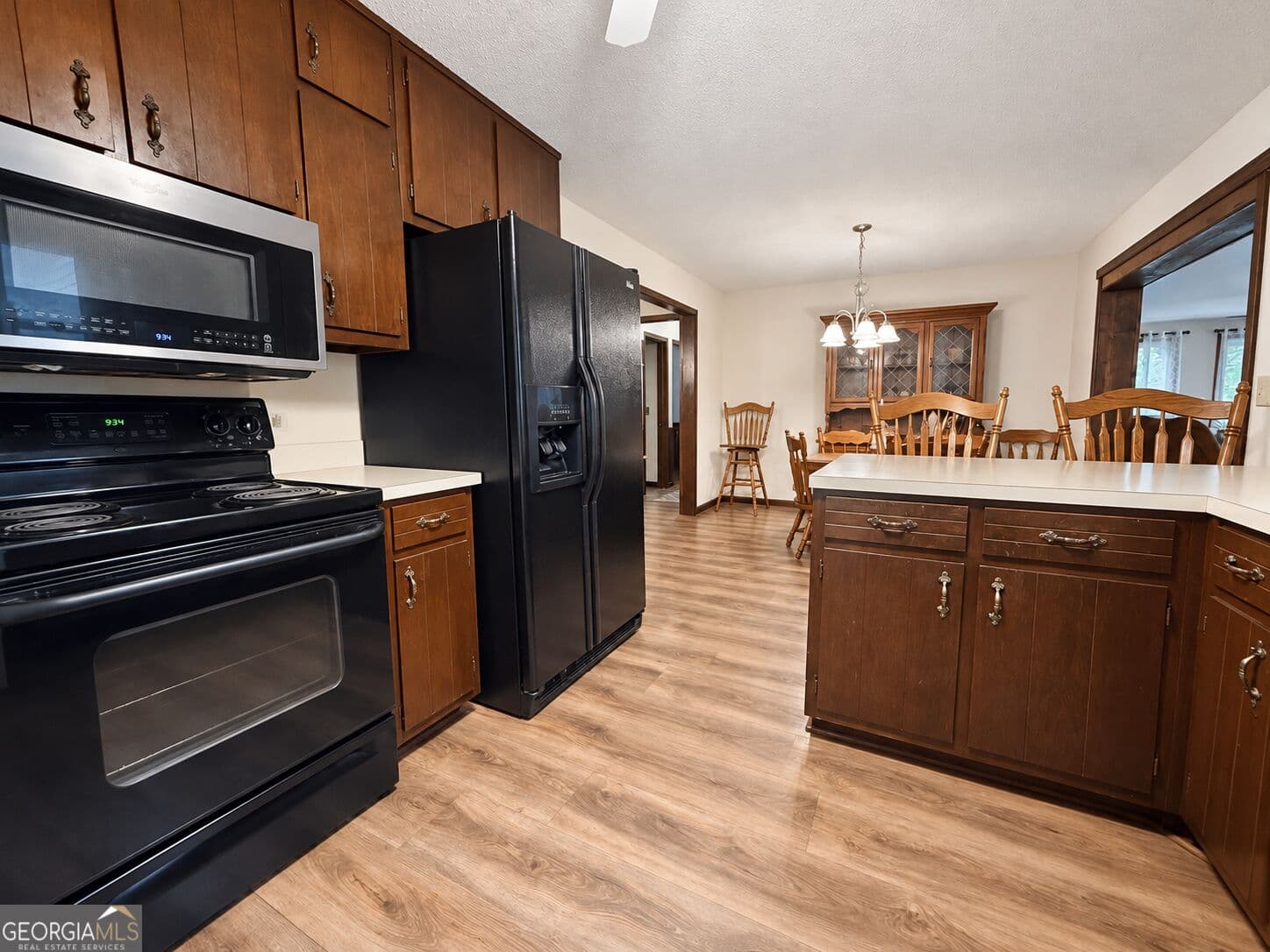 5 bedroom, 3 bathroom, 3,258 sq ft single family residence for sale at 4952 Rilla Road, Gainesville, GA 30506 — photo 8