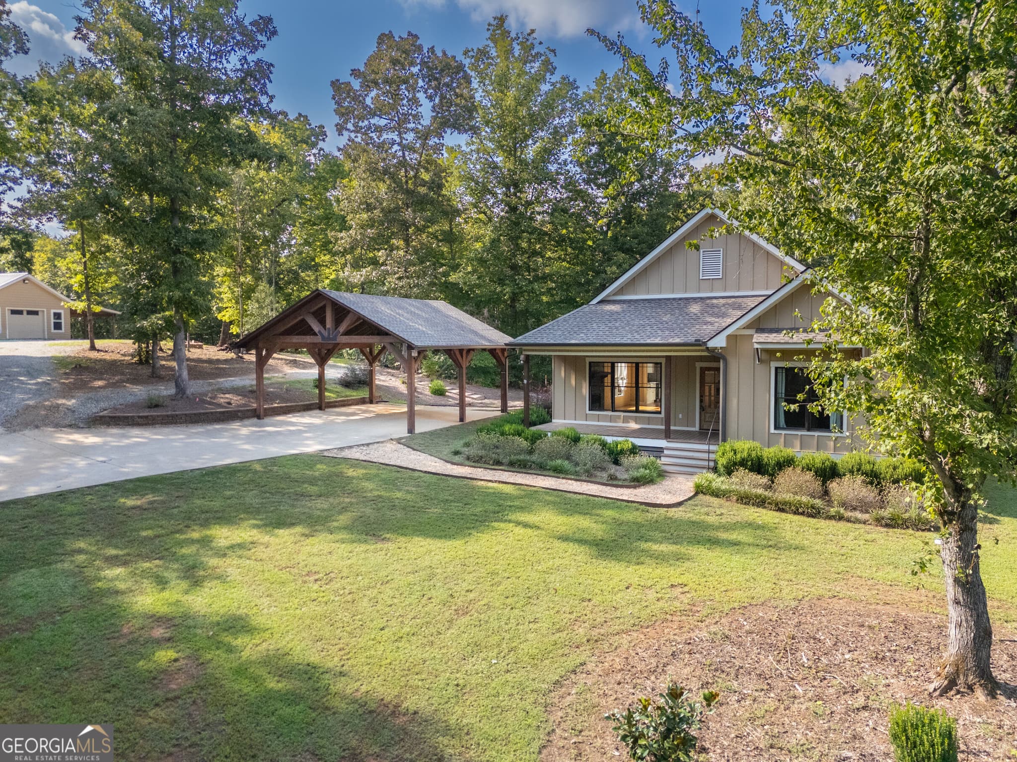 4 bedroom, 3 bathroom, 2,439 sq ft single family residence for sale at 5240 Highway 17, Clarkesville, GA 30523