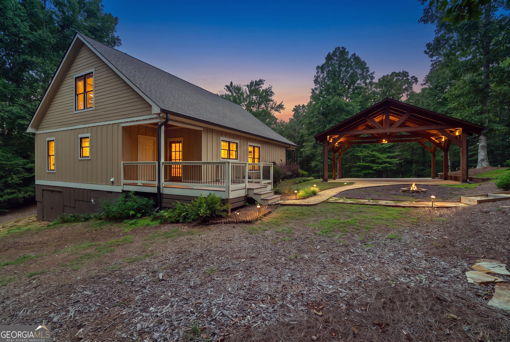 4 bedroom, 3 bathroom, 2,439 sq ft single family residence for sale at 5240 Highway 17, Clarkesville, GA 30523 — photo 9