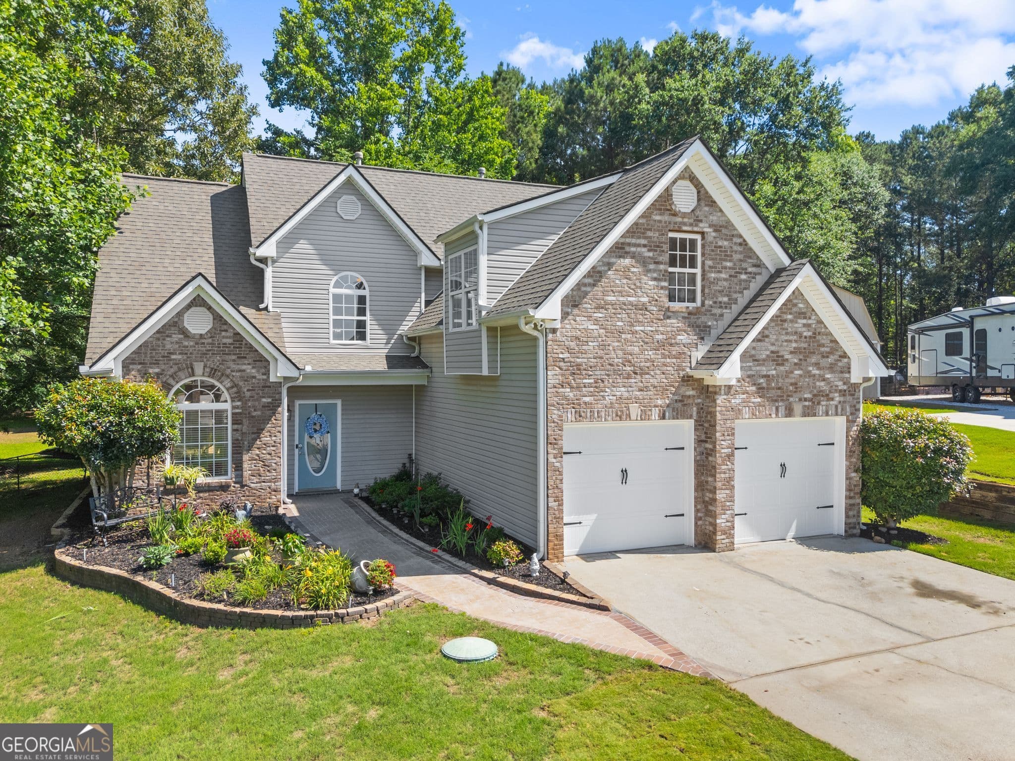 4 bedroom, 2.5 bathroom, 2,068 sq ft single family residence sold at 4523 Lafayette Lane, Loganville, GA 30052