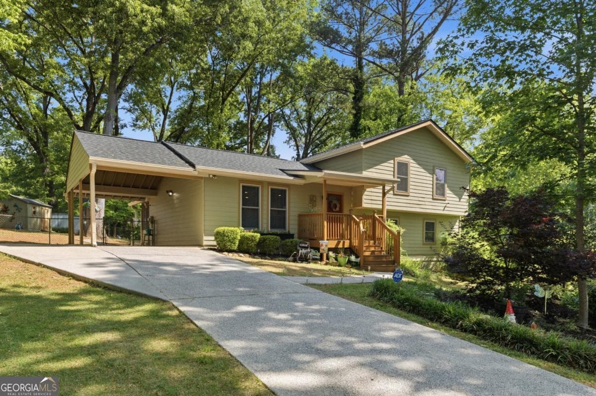 4 bedroom, 2 bathroom, 1,692 sq ft single family residence sold at 1850 Branch View Drive, Marietta, GA 30062