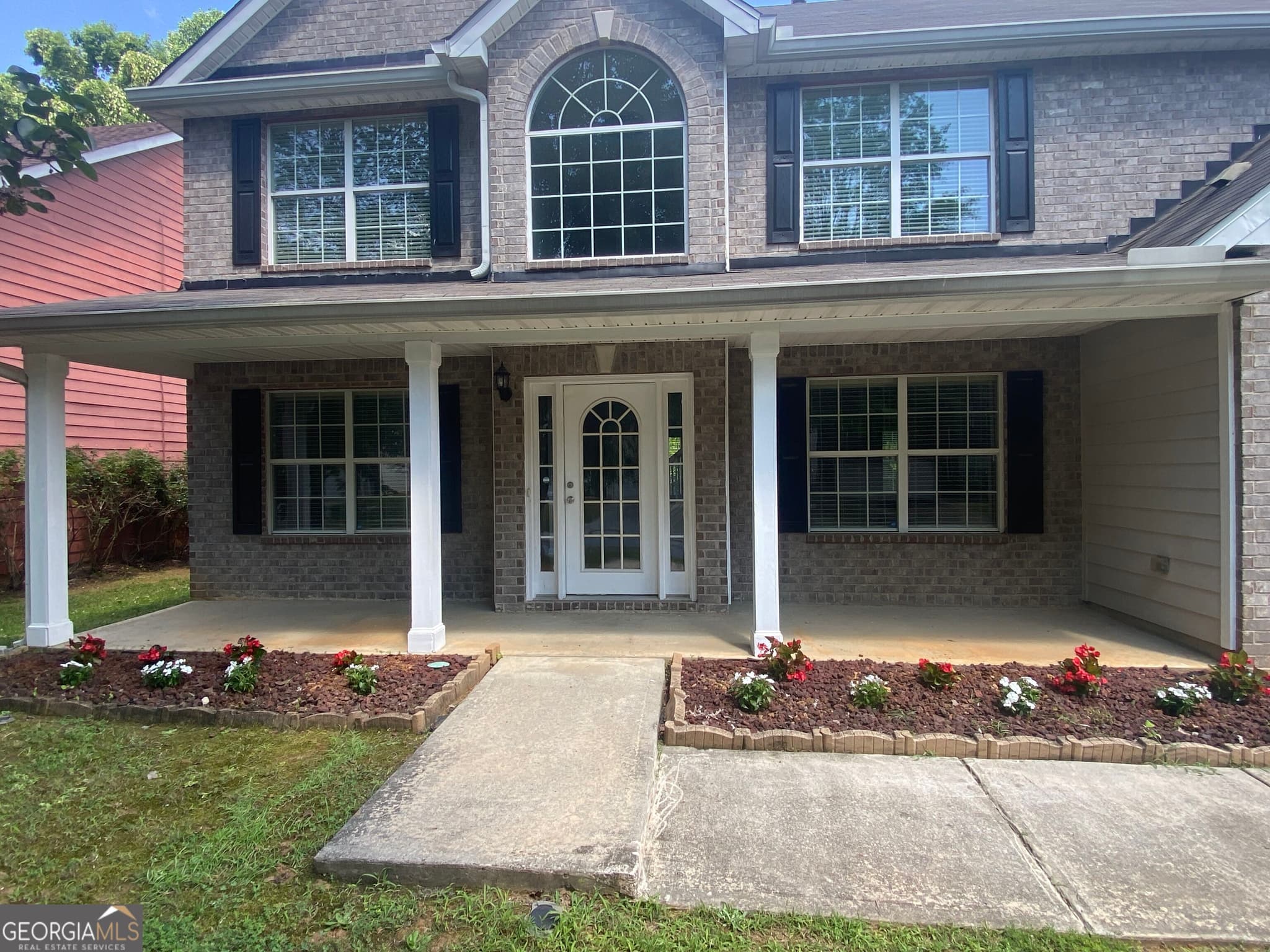 4 bedroom, 3 bathroom, 2,676 sq ft single family residence for sale at 2920 Chilhowee Drive, South Fulton, GA 30331 — photo 2