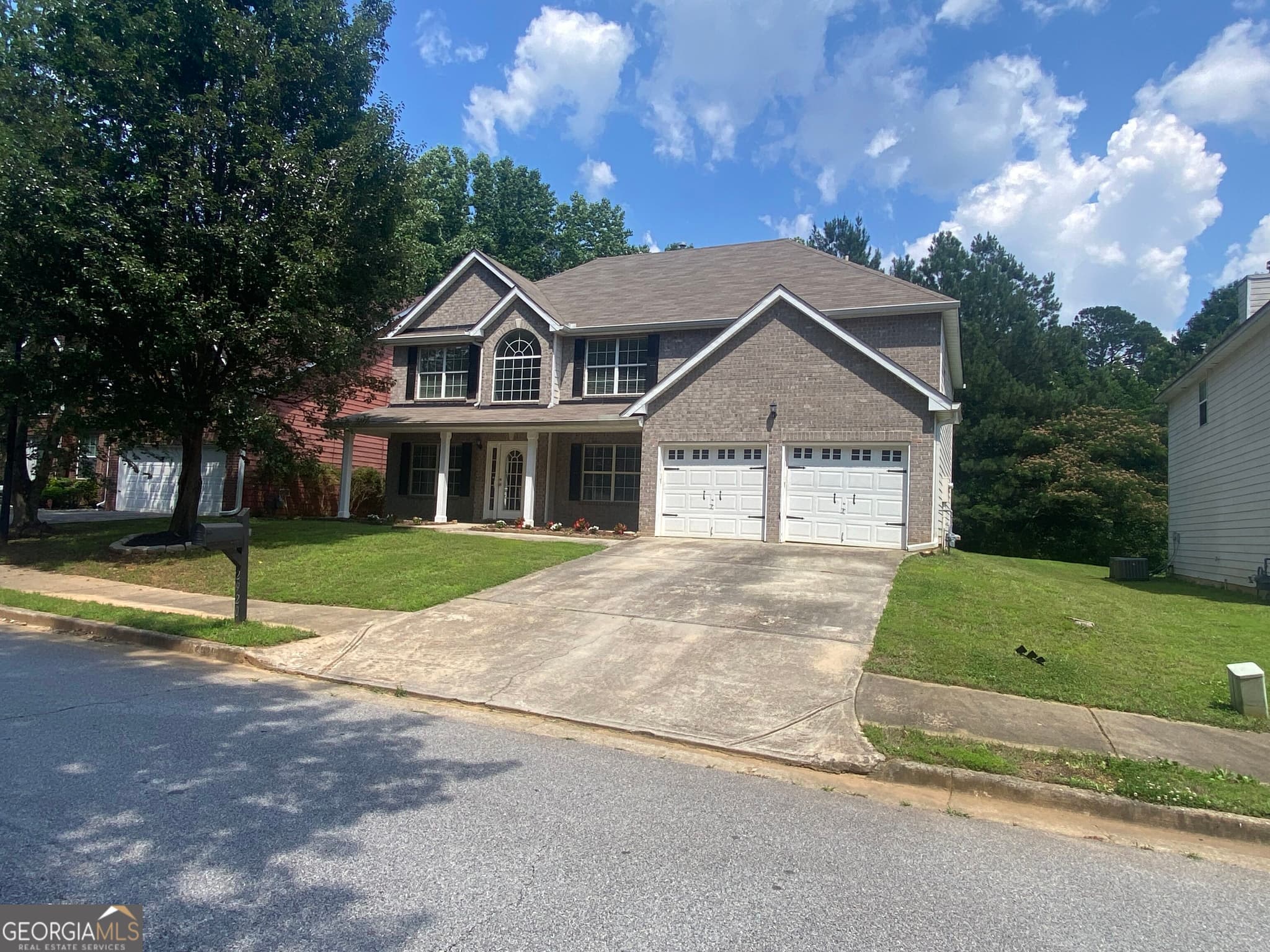 4 bedroom, 3 bathroom, 2,676 sq ft single family residence for sale at 2920 Chilhowee Drive, South Fulton, GA 30331 — photo 1 of 30
