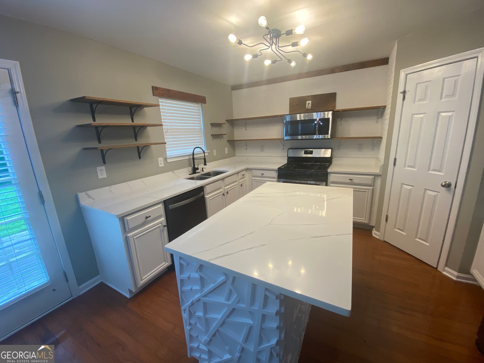 4 bedroom, 3 bathroom, 2,676 sq ft single family residence for sale at 2920 Chilhowee Drive, South Fulton, GA 30331 — photo 5