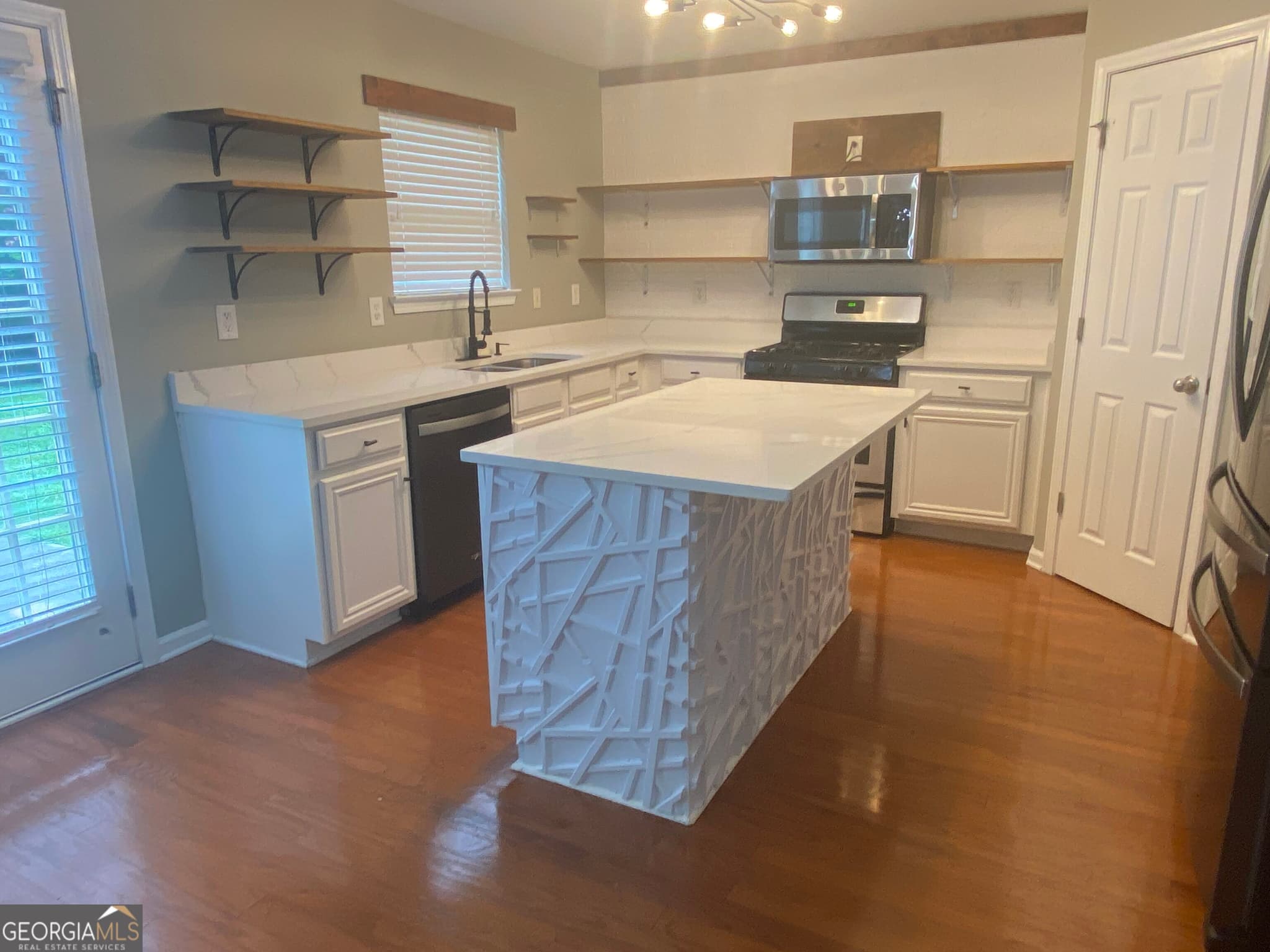 4 bedroom, 3 bathroom, 2,676 sq ft single family residence for sale at 2920 Chilhowee Drive, South Fulton, GA 30331 — photo 4