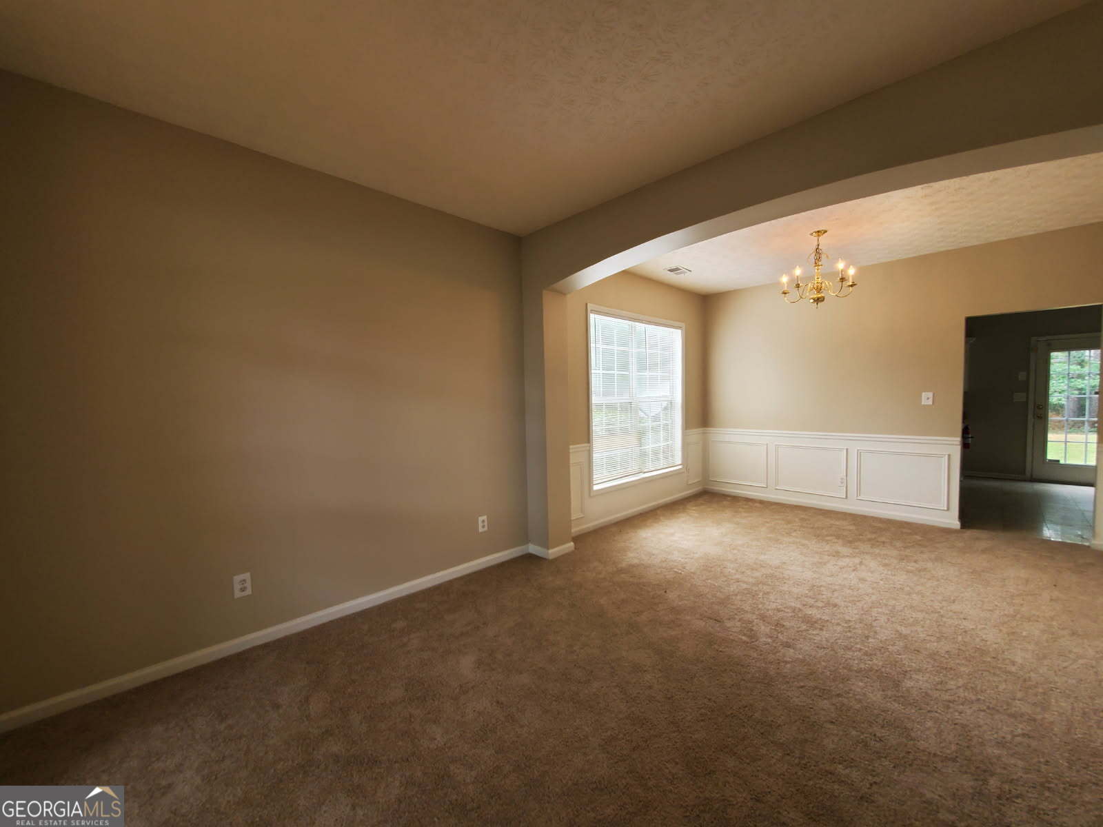 4 bedroom, 2.5 bathroom, 2,254 sq ft single family residence for rent at 1031 Maple Leaf Drive, Mcdonough, GA 30253 for $2,075 a month — photo 6