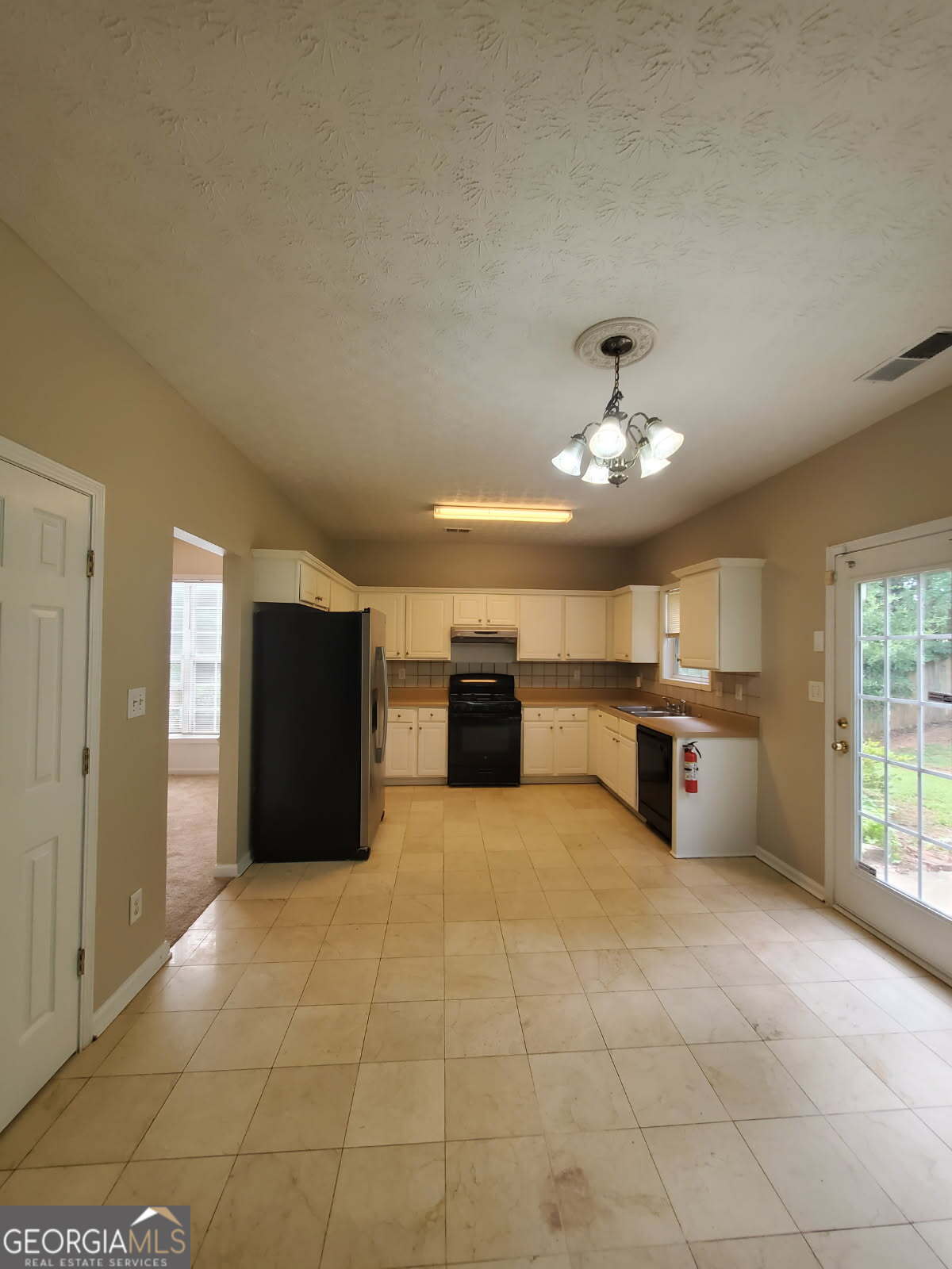 4 bedroom, 2.5 bathroom, 2,254 sq ft single family residence for rent at 1031 Maple Leaf Drive, Mcdonough, GA 30253 for $2,075 a month — photo 7