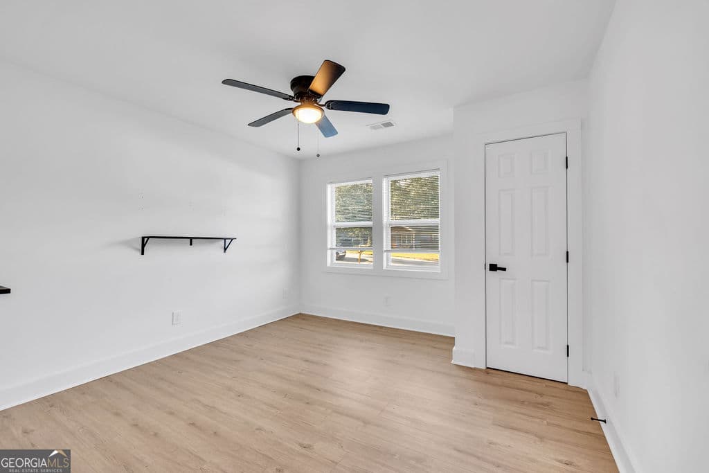 3 bedroom, 2 bathroom, 1,002 sq ft single family residence for sale at 2484 Calvin Avenue, East Point, GA 30344 — photo 9