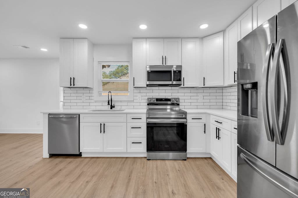 3 bedroom, 2 bathroom, 1,002 sq ft single family residence for sale at 2484 Calvin Avenue, East Point, GA 30344 — photo 8