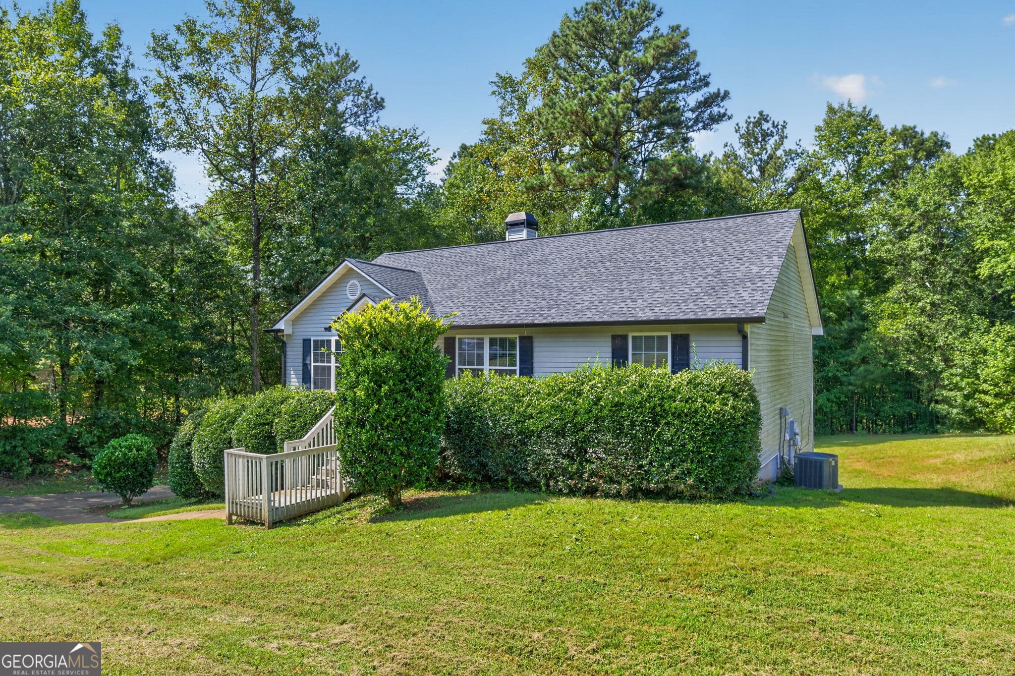 5 bedroom, 3 bathroom, 2,280 sq ft single family residence for sale at 185 Hidden Brook Trail, Newnan, GA 30265 — photo 3