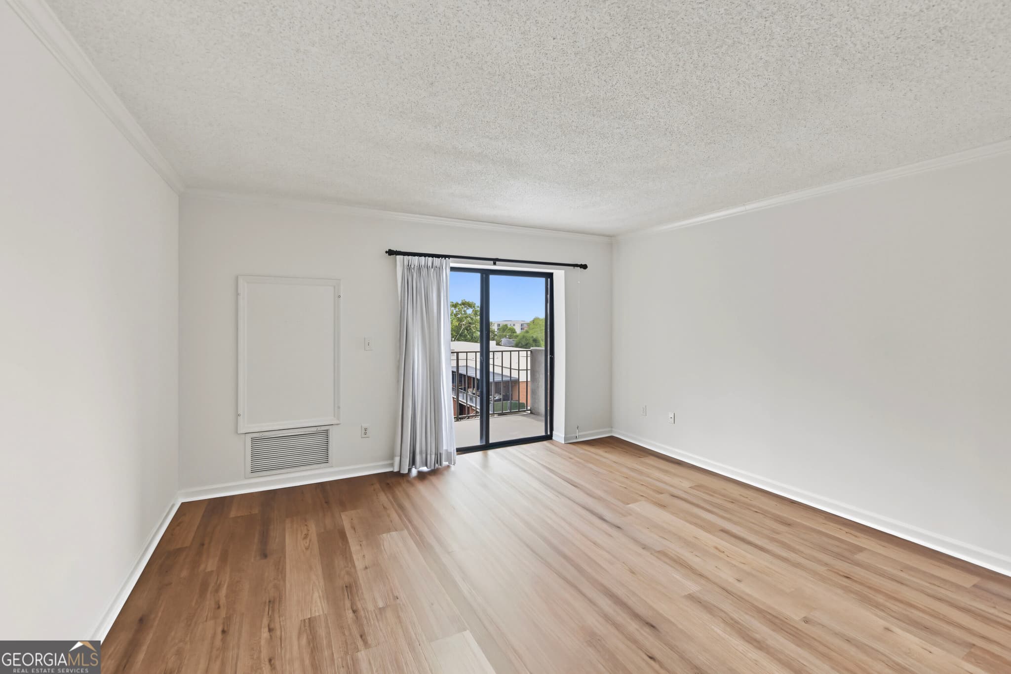 1 bedroom, 1 bathroom, 760 sq ft condominium for sale at 300 Johnson Ferry Road B512, Atlanta, GA 30328 — photo 7