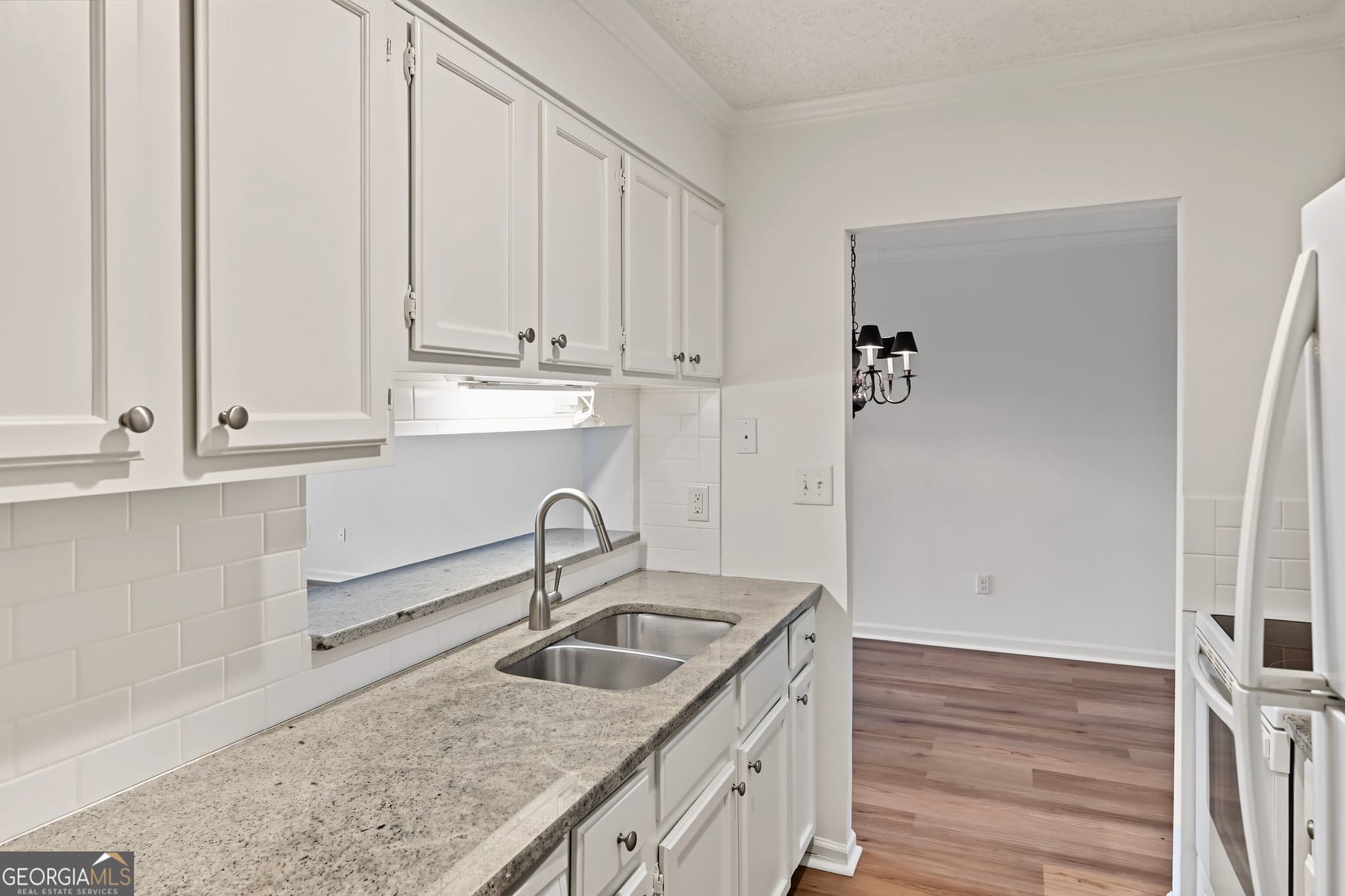 1 bedroom, 1 bathroom, 760 sq ft condominium for sale at 300 Johnson Ferry Road B512, Atlanta, GA 30328 — photo 5