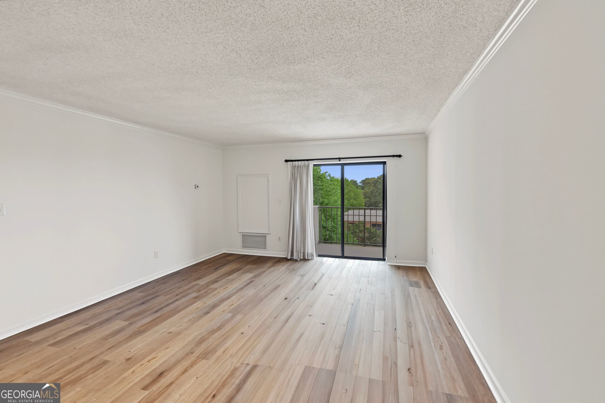 1 bedroom, 1 bathroom, 760 sq ft condominium for sale at 300 Johnson Ferry Road B512, Atlanta, GA 30328 — photo 9