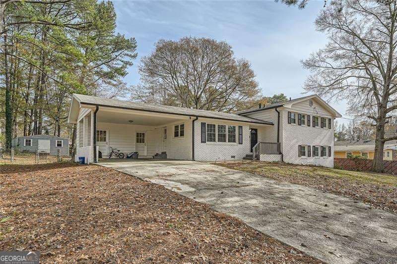 5 bedroom, 3 bathroom, 2,403 sq ft single family residence for sale at 4809 Hemlock Drive, Austell, GA 30106