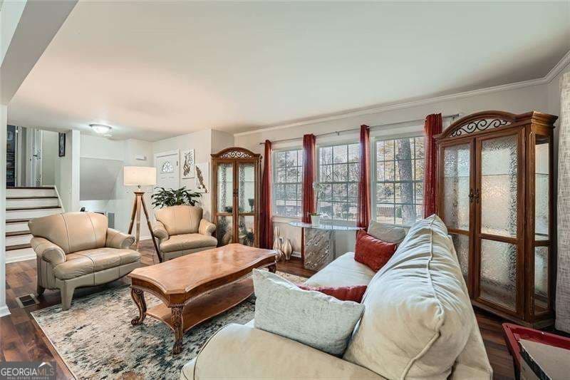 5 bedroom, 3 bathroom, 2,403 sq ft single family residence for sale at 4809 Hemlock Drive, Austell, GA 30106 — photo 5