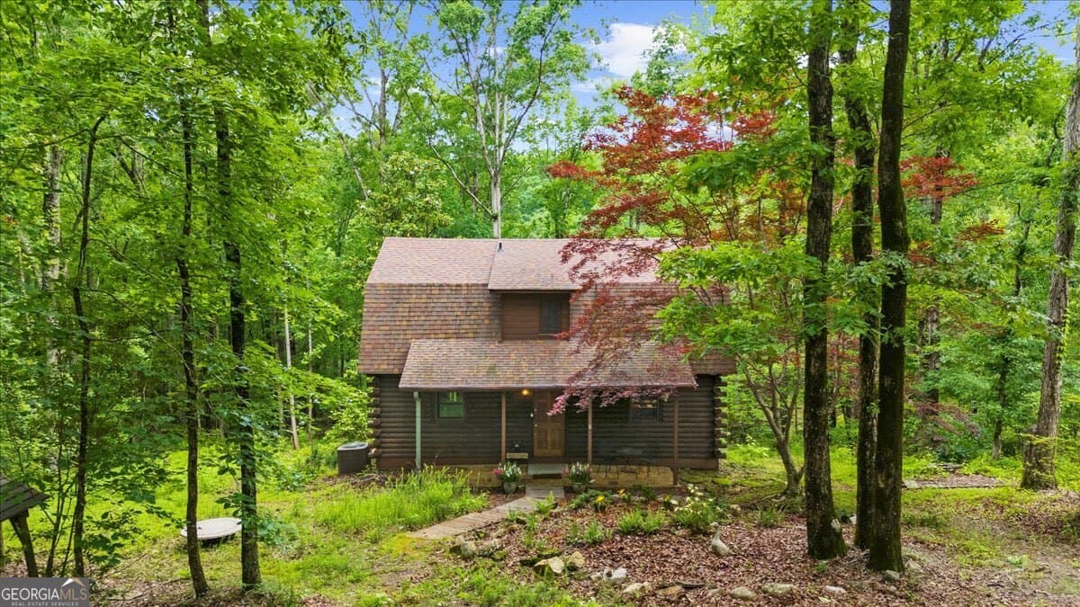 3 bedroom, 3 bathroom, 1,815 sq ft cabin,loft,single family residence for sale at 15 Bailey Street, Whitesburg, GA 30185 — photo 2