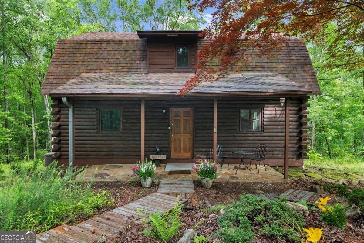 3 bedroom, 3 bathroom, 1,815 sq ft cabin,loft,single family residence for sale at 15 Bailey Street, Whitesburg, GA 30185
