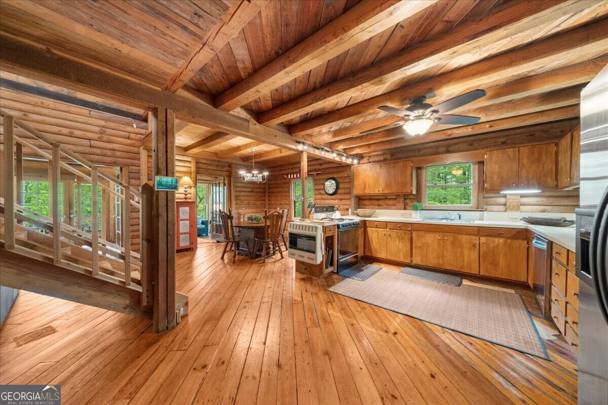3 bedroom, 3 bathroom, 1,815 sq ft cabin,loft,single family residence for sale at 15 Bailey Street, Whitesburg, GA 30185 — photo 10