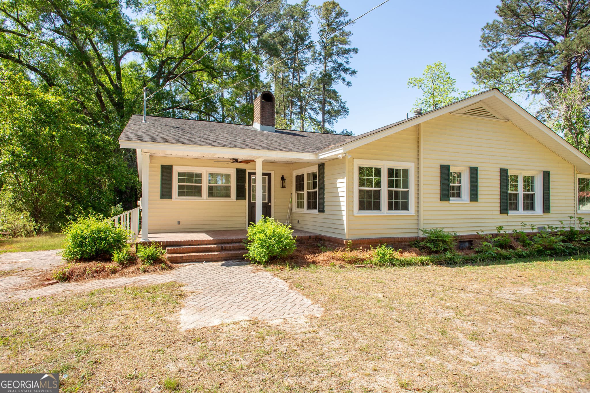 3 bedroom, 2.5 bathroom, 1,814 sq ft single family residence for sale at 110 Briarwood Road, Waycross, GA 31501 — photo 3