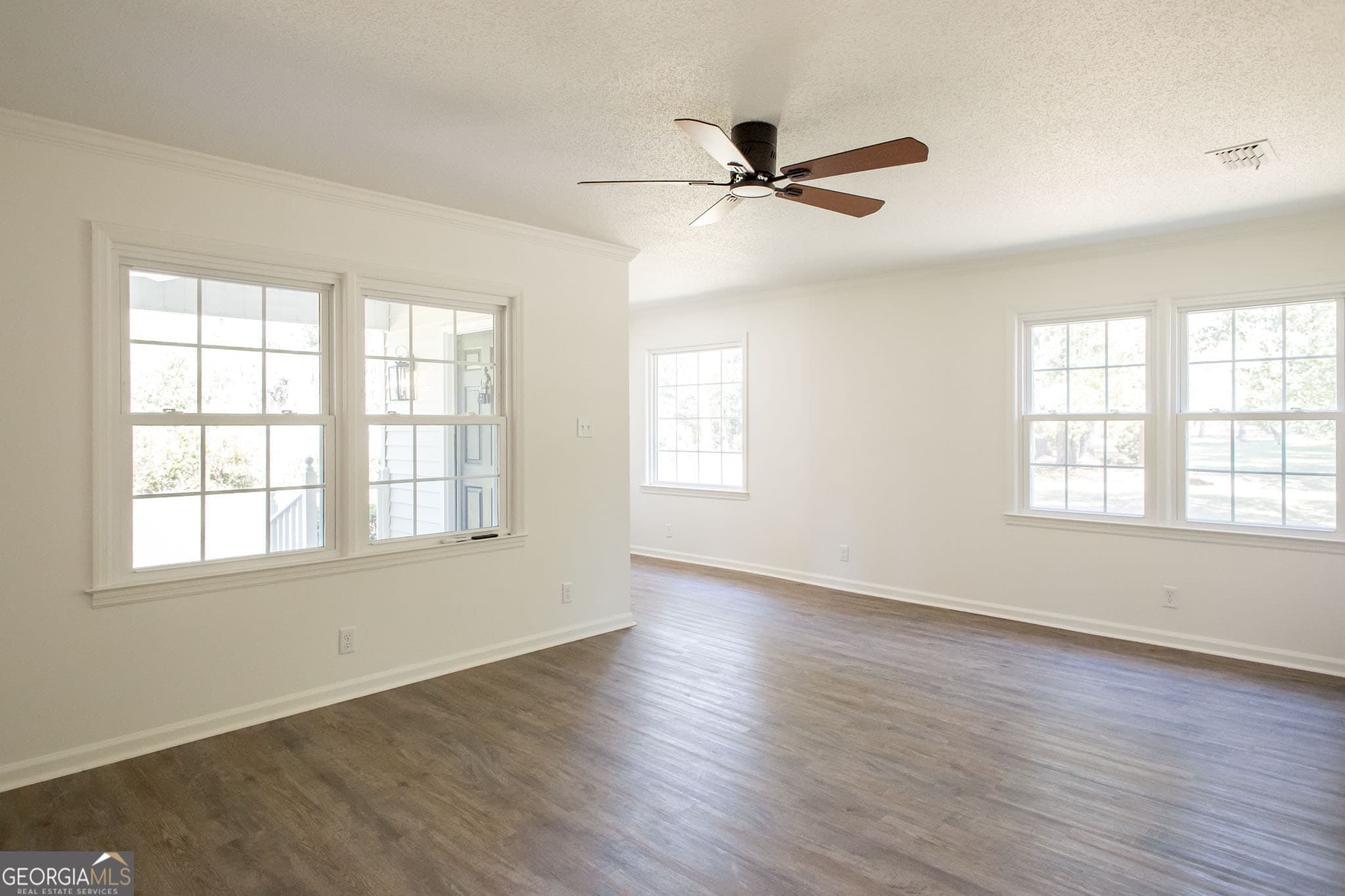 3 bedroom, 2.5 bathroom, 1,814 sq ft single family residence for sale at 110 Briarwood Road, Waycross, GA 31501 — photo 9