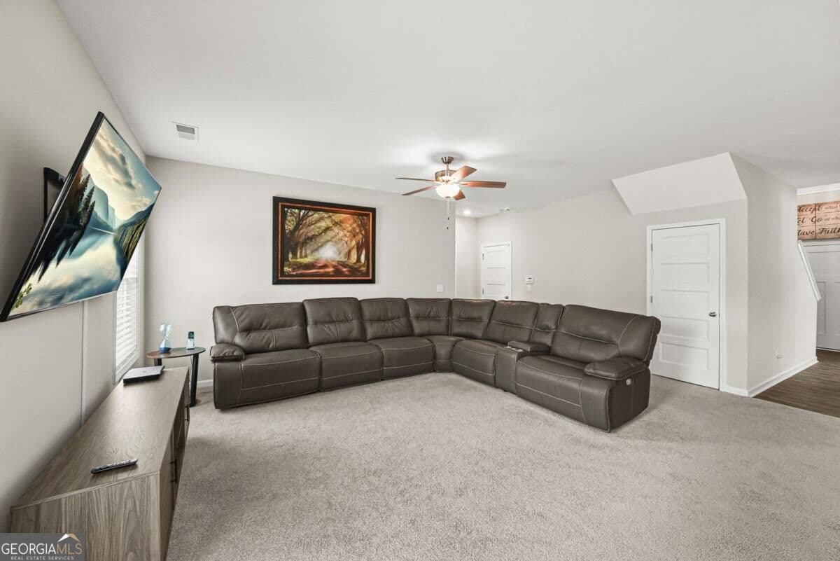 4 bedroom, 3 bathroom, 2,733 sq ft single family residence for sale at 409 Splash Pointe, Temple, GA 30179 — photo 7