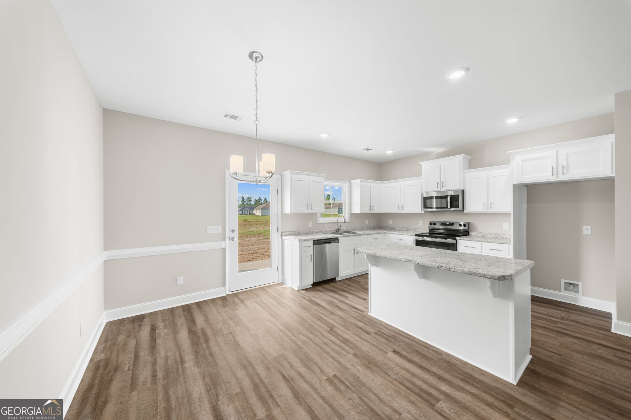 3 bedroom, 2 bathroom, 1,530 sq ft single family residence under contract at 664 Belfast Loop LOT 185, Ellabell, GA 31308 — photo 5