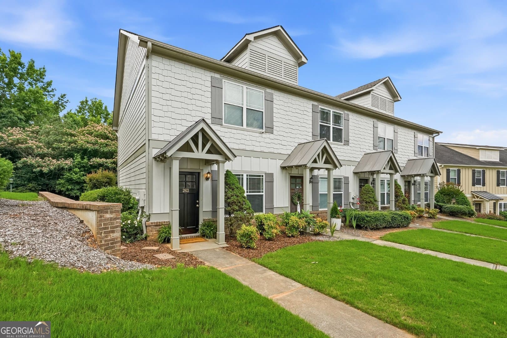 2 bedroom, 2.5 bathroom, 1,168 sq ft townhouse sold at 263 Oconee River Circle, Athens, GA 30605
