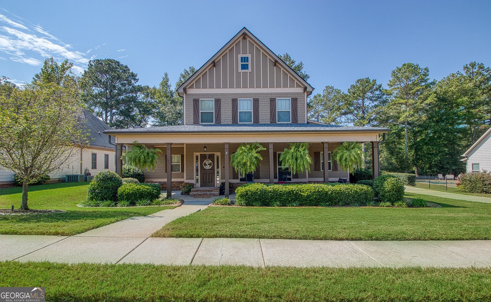 4 bedroom, 4.5 bathroom, 3,943 sq ft single family residence for sale at 193 Fairgreen Trace, Newnan, GA 30265 — photo 2