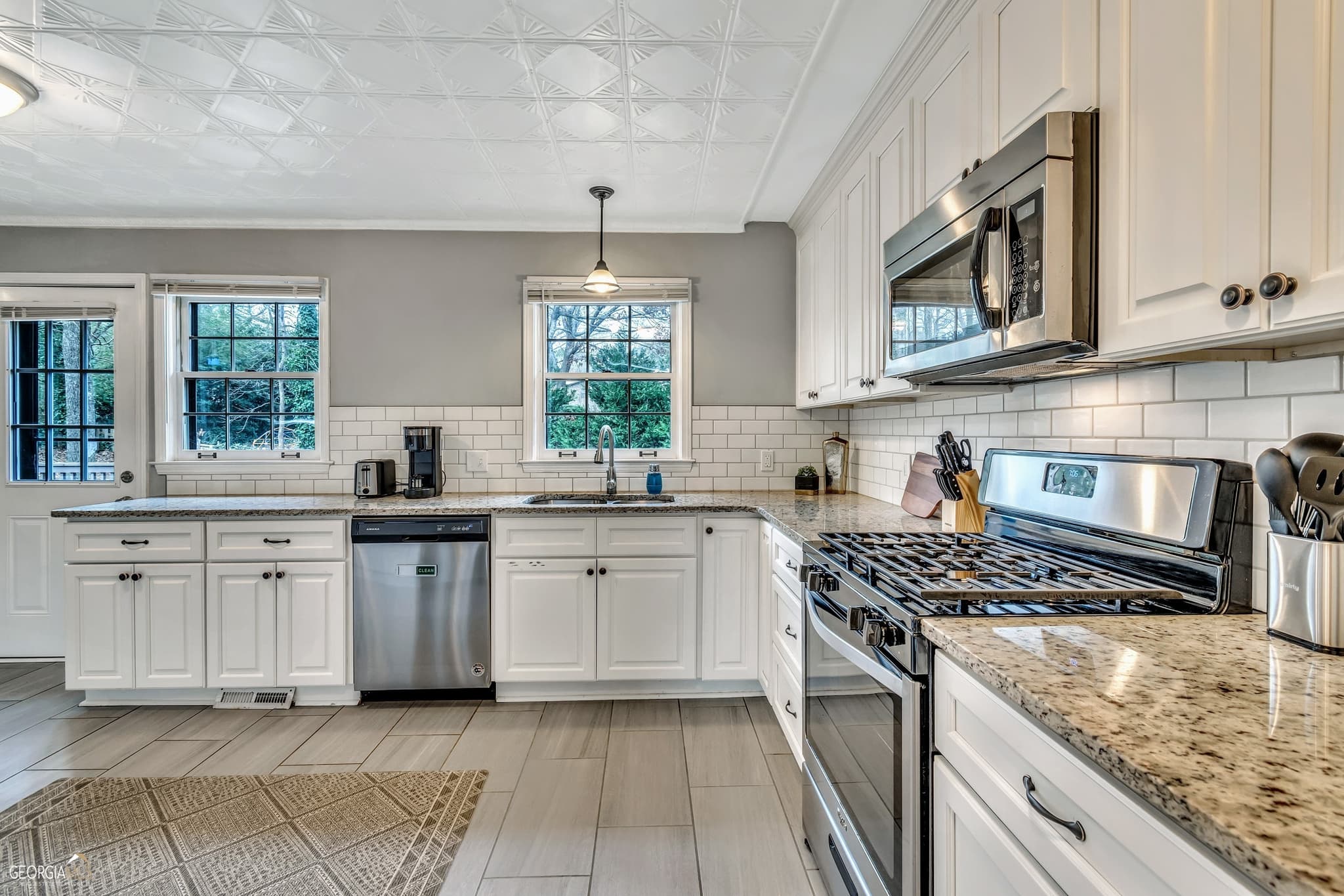 5 bedroom, 3 bathroom, 3,200 sq ft single family residence for rent at 367 Autumn Lane, Smyrna, GA 30082 for $6,400 a month — photo 9