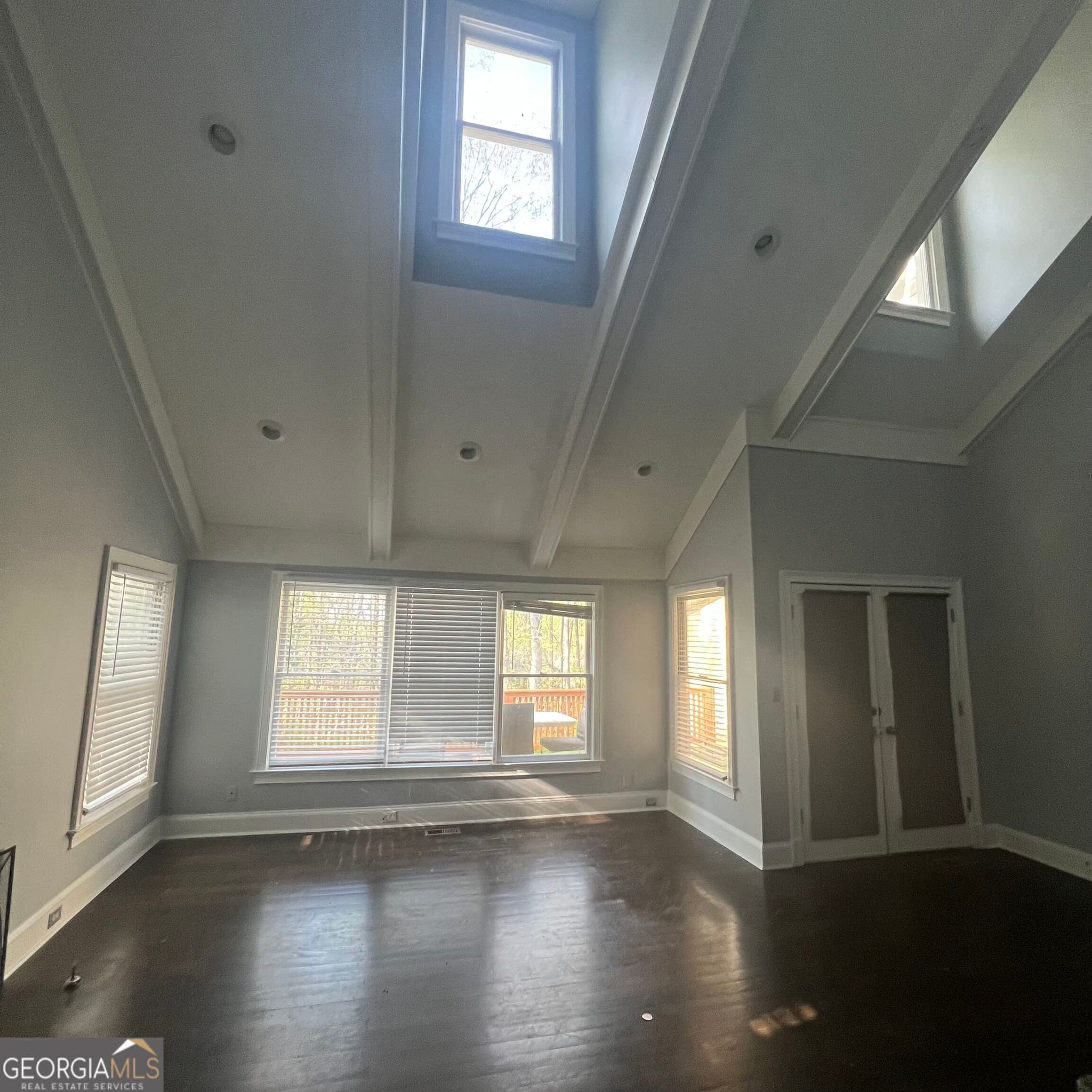 3 bedroom, 3 bathroom townhouse for rent at 200 Brantley Road, Sandy Springs, GA 30350 for $2,850 a month — photo 2