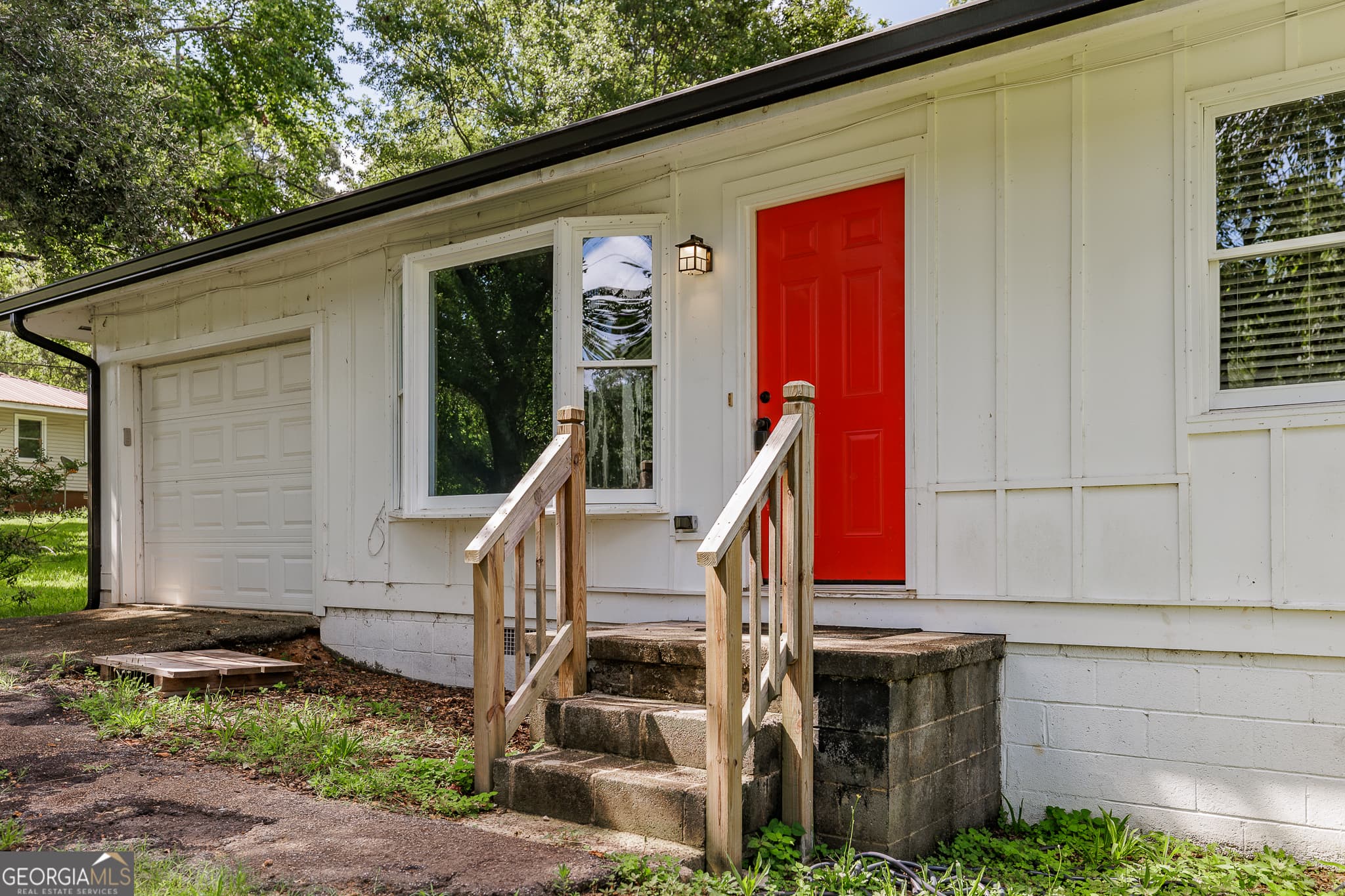 3 bedroom, 1 bathroom, 912 sq ft single family residence for sale at 348 Alberta Drive, Colbert, GA 30628 — photo 2