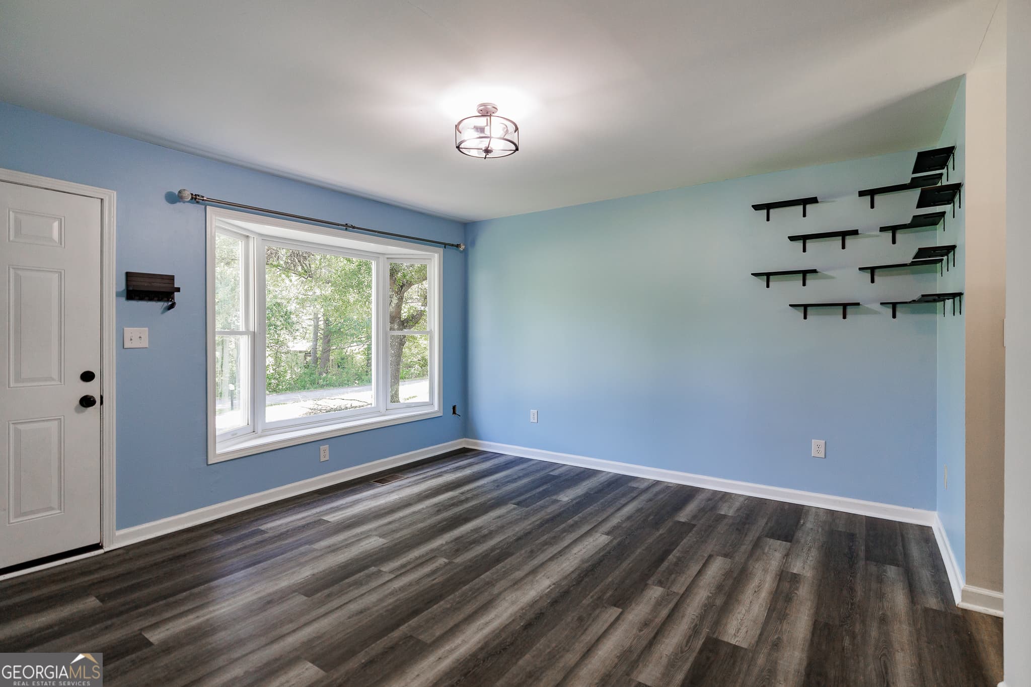 3 bedroom, 1 bathroom, 912 sq ft single family residence for sale at 348 Alberta Drive, Colbert, GA 30628 — photo 3