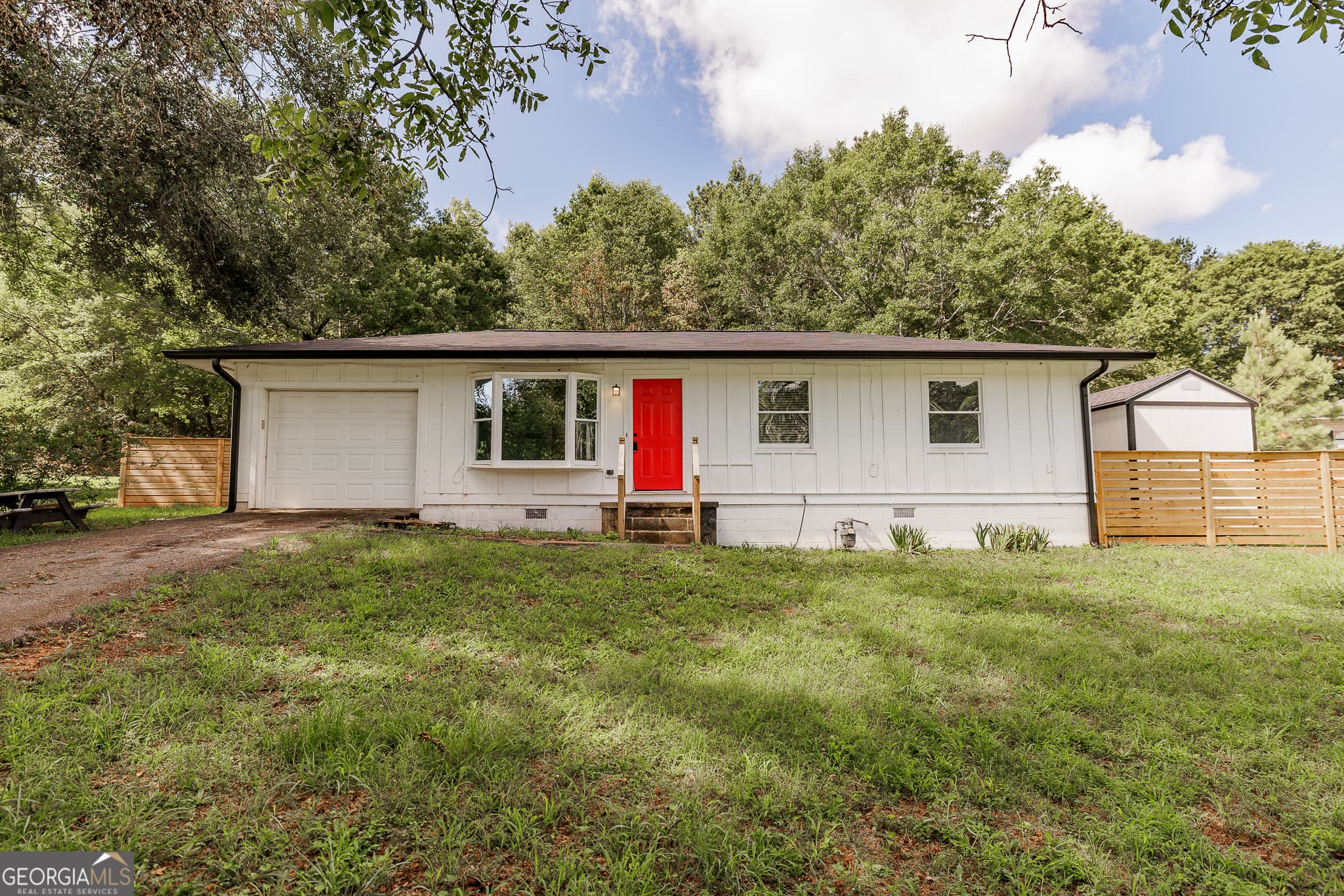 3 bedroom, 1 bathroom, 912 sq ft single family residence for sale at 348 Alberta Drive, Colbert, GA 30628 — photo 1 of 20