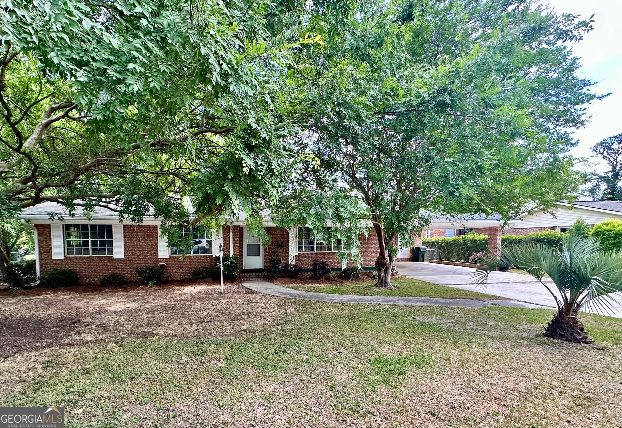 3 bedroom, 2 bathroom, 1,416 sq ft single family residence for sale at 402 Pineview Drive, Waycross, GA 31501