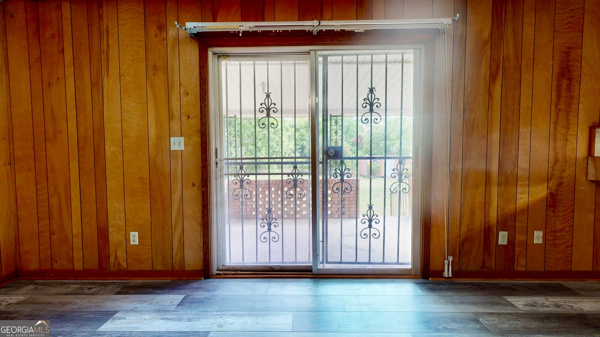 3 bedroom, 2 bathroom, 1,416 sq ft single family residence for sale at 402 Pineview Drive, Waycross, GA 31501 — photo 5