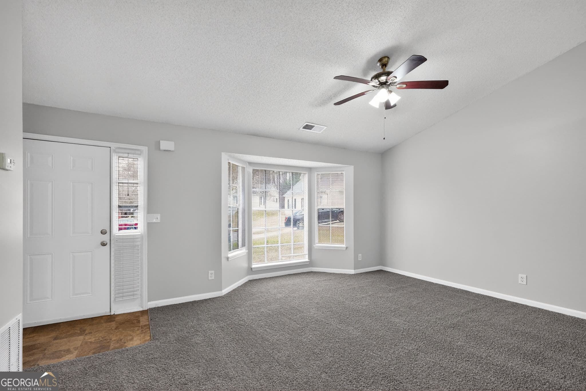 3 bedroom, 2 bathroom, 1,461 sq ft single family residence for sale at 3263 Rivermist Cove, Decatur, GA 30034 — photo 4