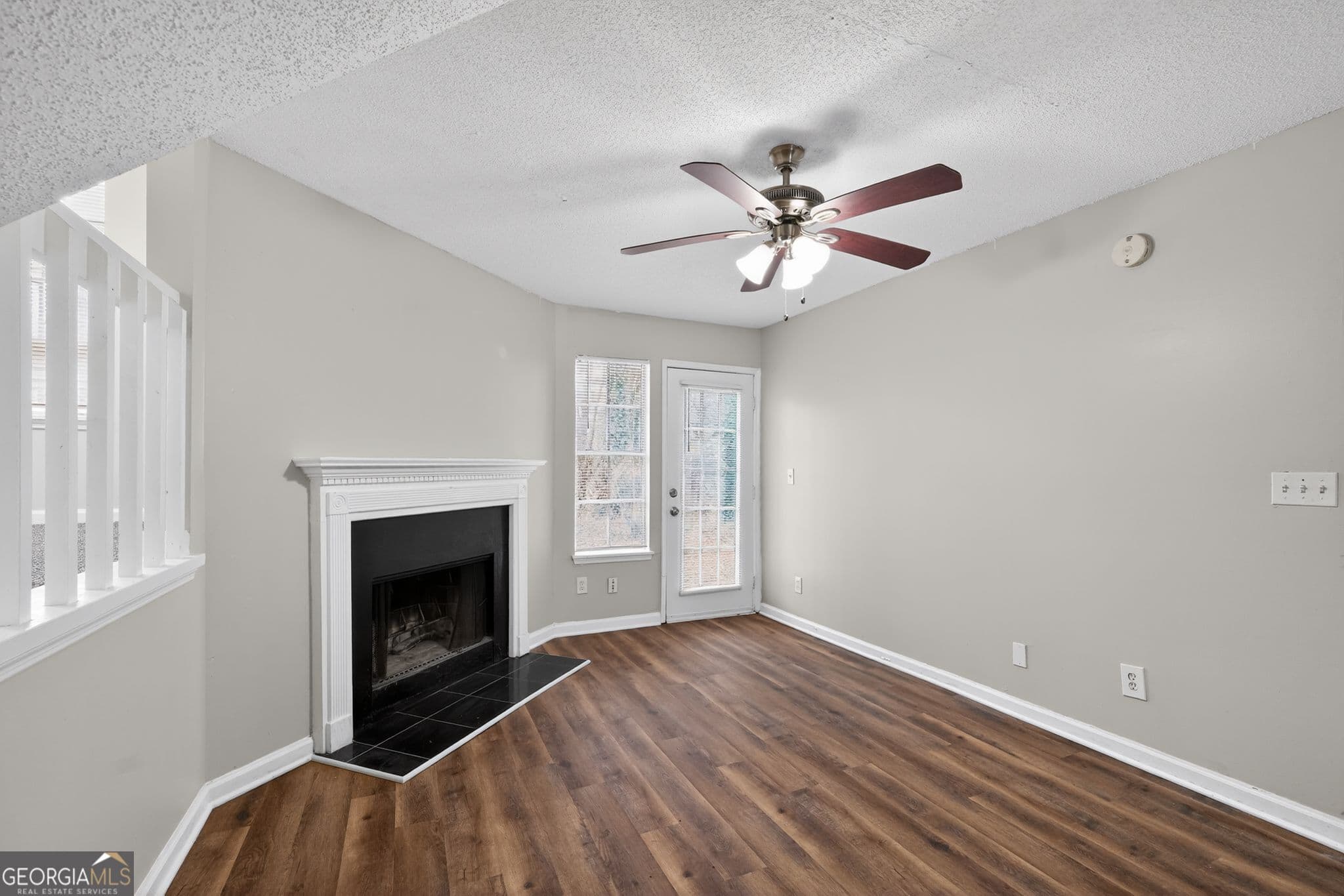 3 bedroom, 2 bathroom, 1,461 sq ft single family residence for sale at 3263 Rivermist Cove, Decatur, GA 30034 — photo 8