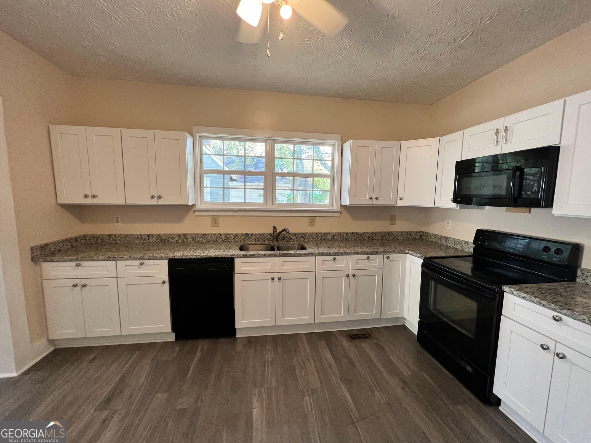 2 bedroom, 2 bathroom, 1,051 sq ft single family residence for sale at 601 Askew Avenue, Hogansville, GA 30230 — photo 7