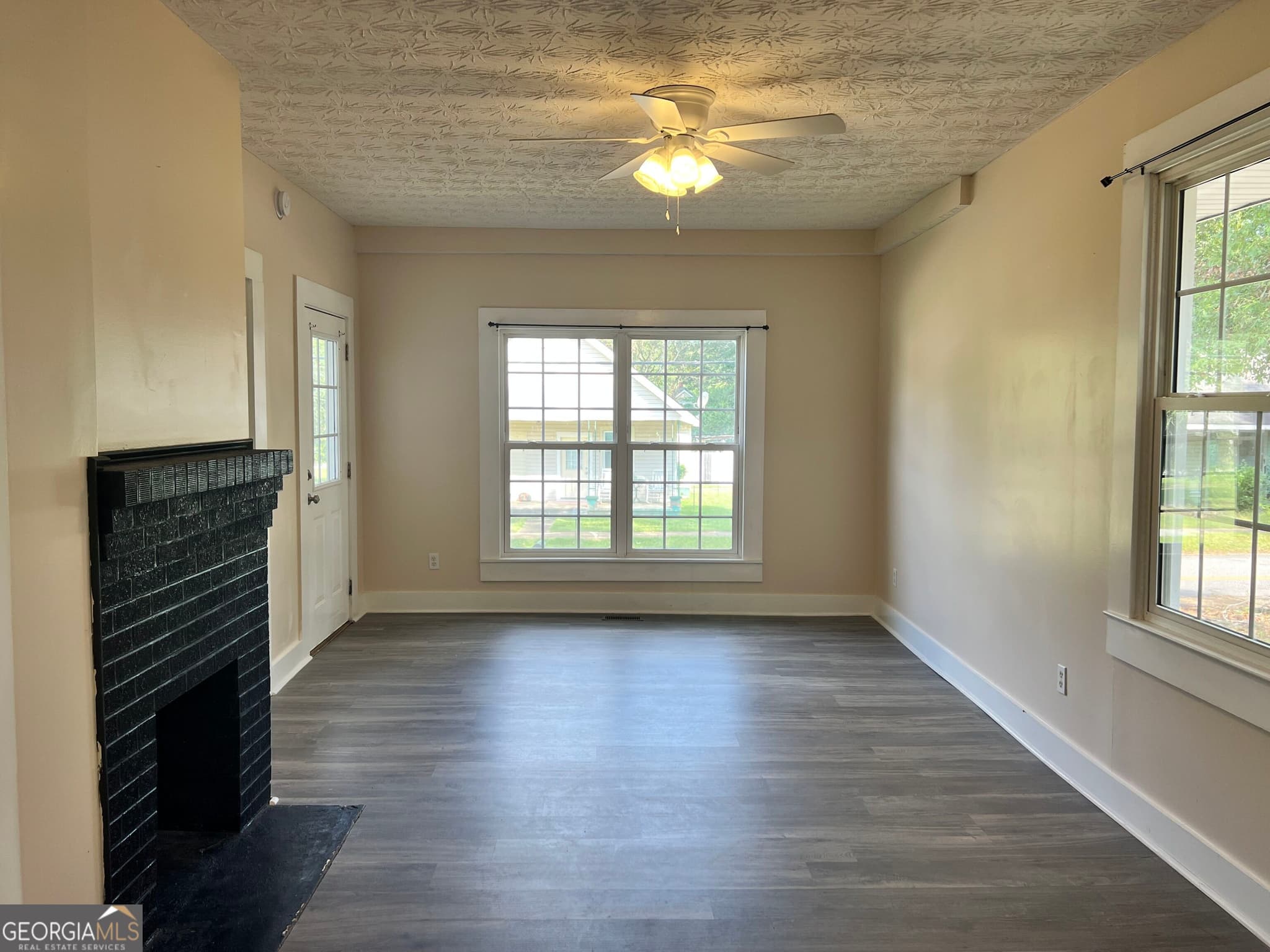 2 bedroom, 2 bathroom, 1,051 sq ft single family residence for sale at 601 Askew Avenue, Hogansville, GA 30230 — photo 4