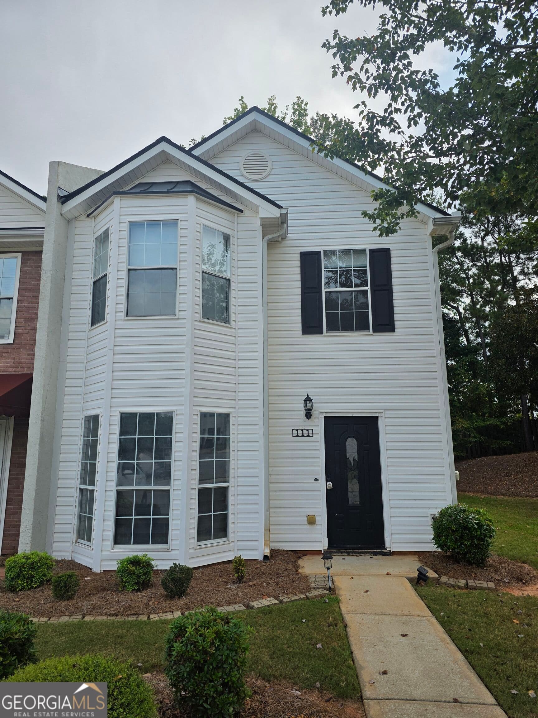 3 bedroom, 2.5 bathroom, 1,388 sq ft townhouse for rent at 111 Chastain Loop, Newnan, GA 30263 for $1,800 a month — photo 1 of 1