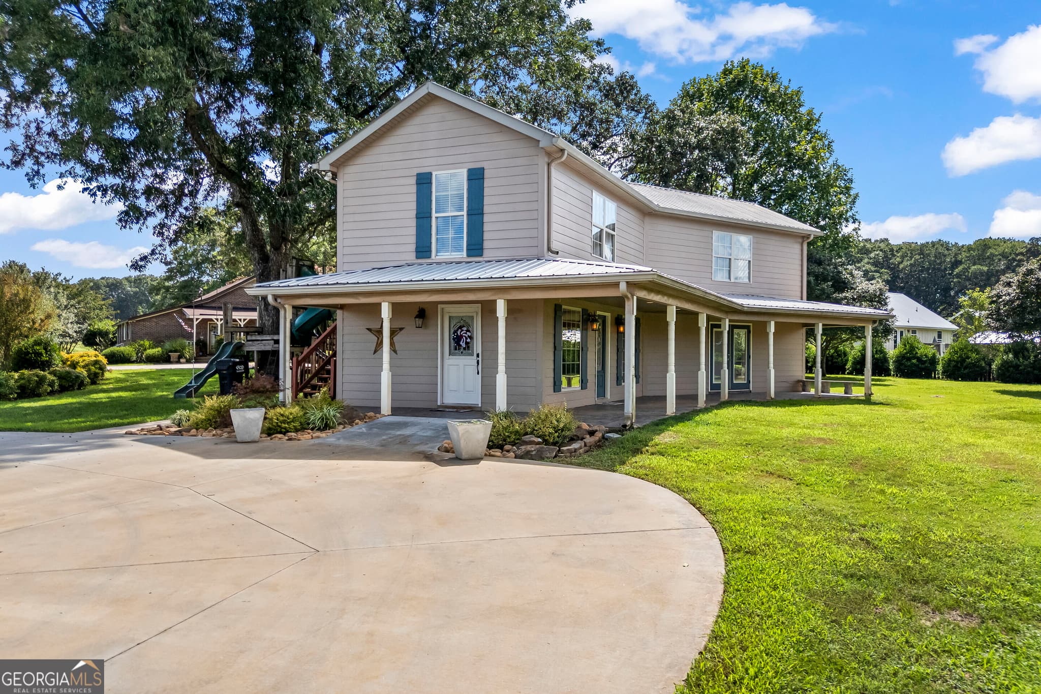 3 bedroom, 2.5 bathroom, 1,624 sq ft single family residence for sale at 271 & 291 Farmer Lane, Carnesville, GA 30521 — photo 1 of 55