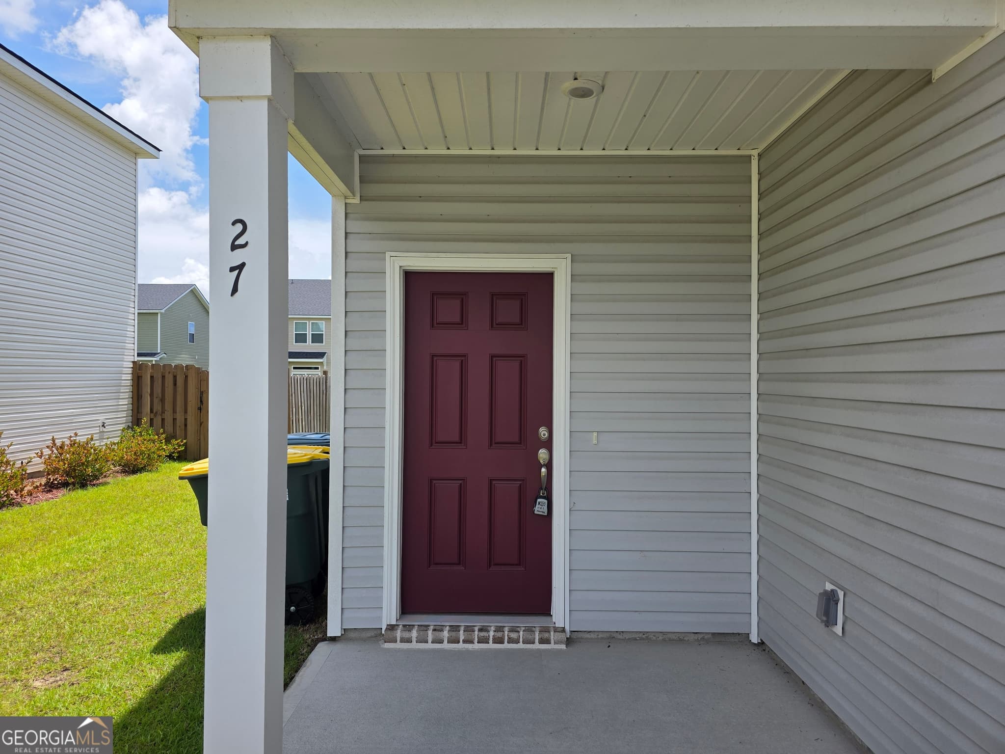 4 bedroom, 2.5 bathroom, 2,040 sq ft single family residence for rent at 27 Ashmont Street, Savannah, GA 31407 for $2,200 a month — photo 2
