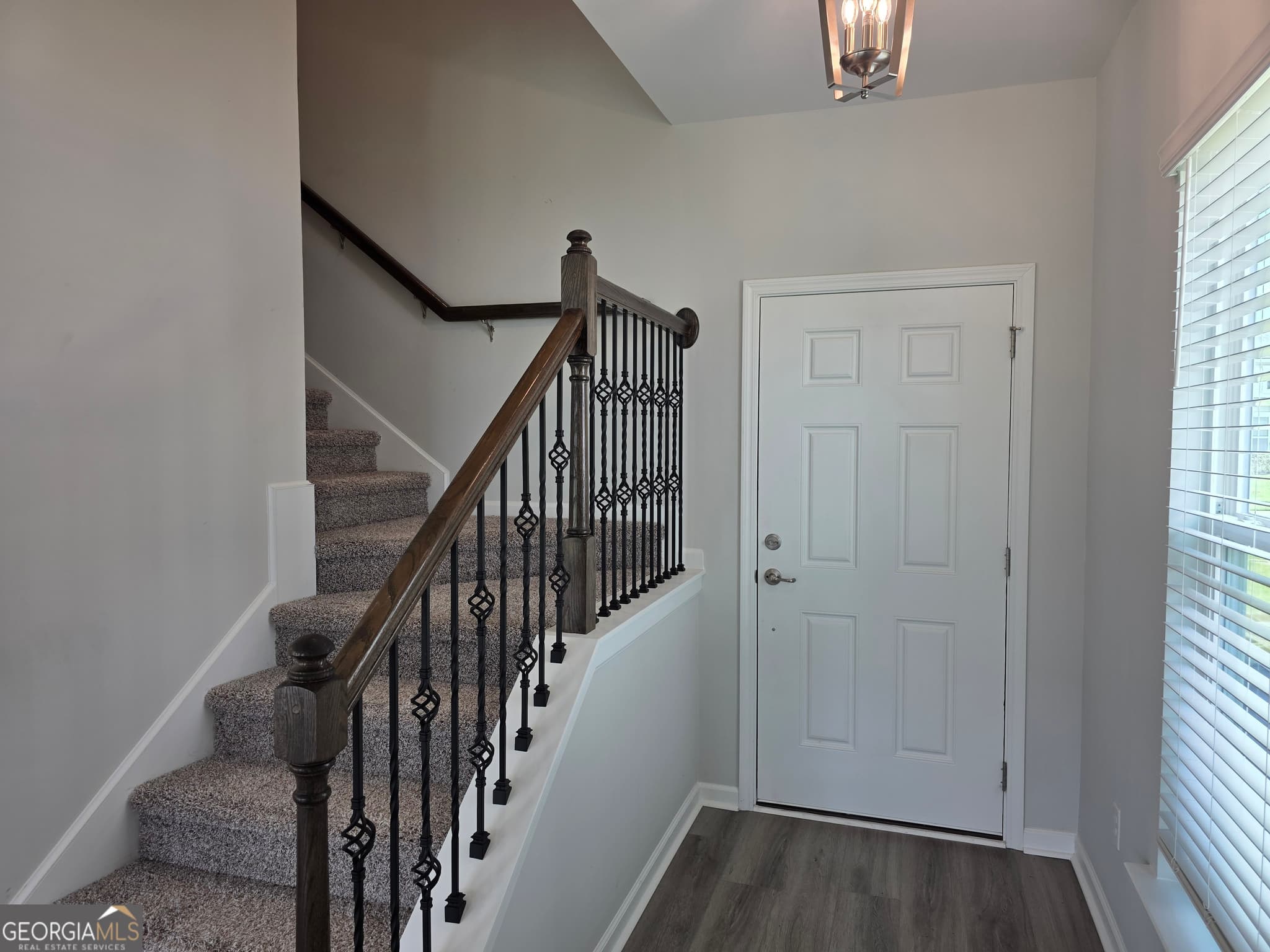 4 bedroom, 2.5 bathroom, 2,040 sq ft single family residence for rent at 27 Ashmont Street, Savannah, GA 31407 for $2,200 a month — photo 3